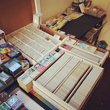 Load image into Gallery viewer, Pokemon Card Lot 2000 OFFICIAL TCG Cards.