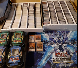 Yugioh Loose Cards Lot- 140 Common Cards + 10 Rare or above Trading Cards | Includes Card Case |No Rare Duplicates.