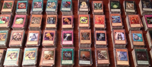 1000 YUGIOH CARDS ULTIMATE LOT YU-GI-OH COLLECTION - 50 HOLO FOILS & RARES!.